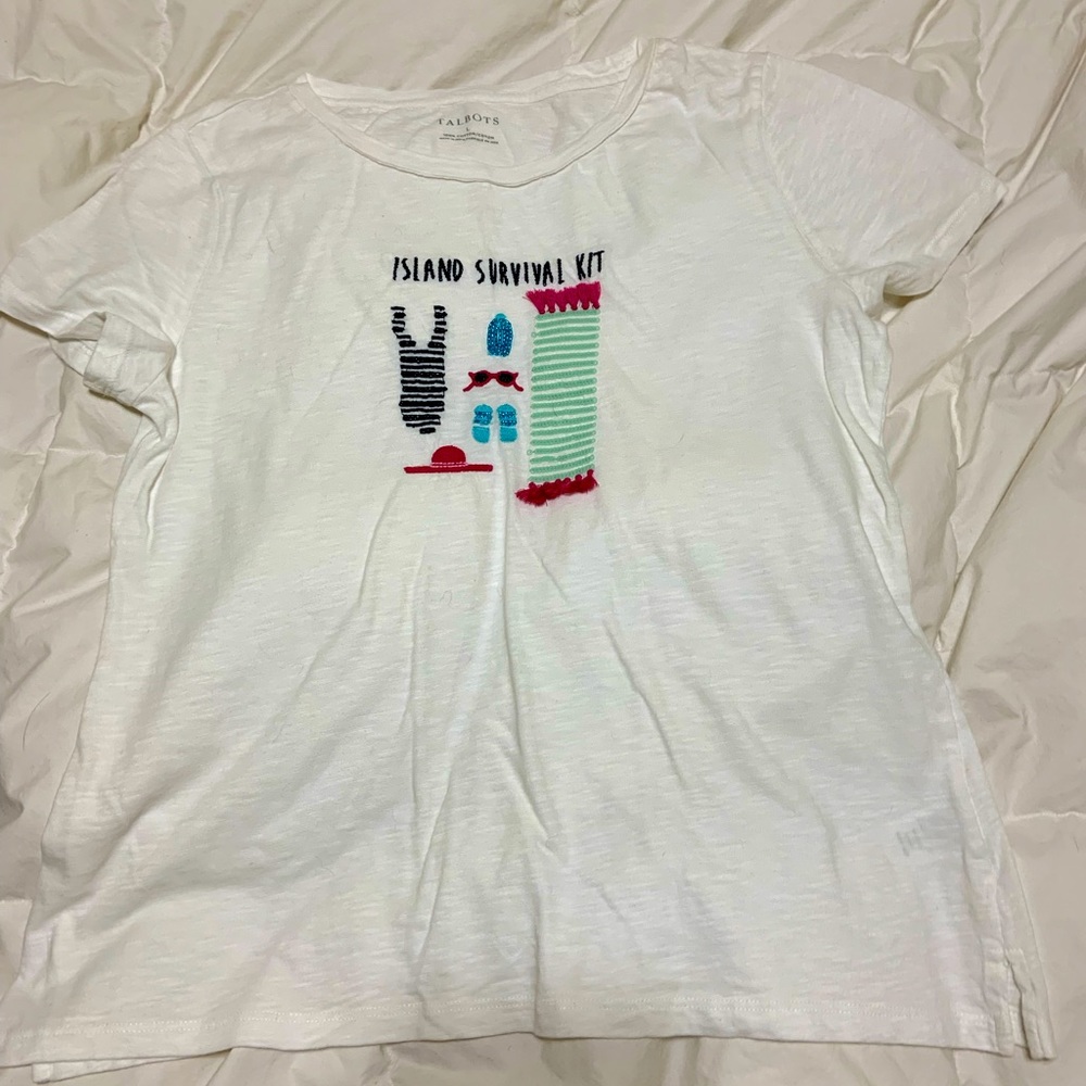 White short sleeve top